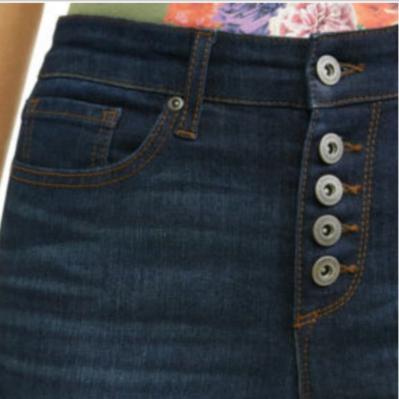 NWT NM Sanctuary Flare High Waist Stretch Jean - Picture 9 of 15